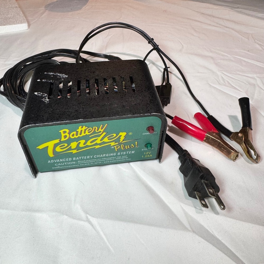 Deltran Battery Tender Plus 12V 1.25A Metal Charger Clamps Tested Working